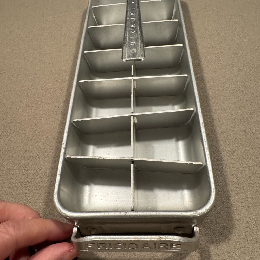 Silver Ice Cube Tray with Divider vintage Frigidaire quick cube 14 ice cubes